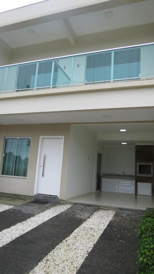 Casas Para Locacao Em בומבינאס מראה חיצוני תמונה