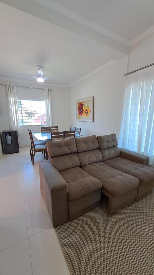 Casas Para Locacao Em בומבינאס מראה חיצוני תמונה