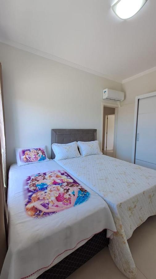 Casas Para Locacao Em בומבינאס מראה חיצוני תמונה