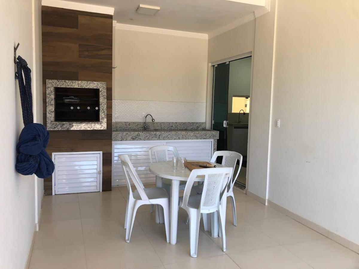Casas Para Locacao Em בומבינאס מראה חיצוני תמונה